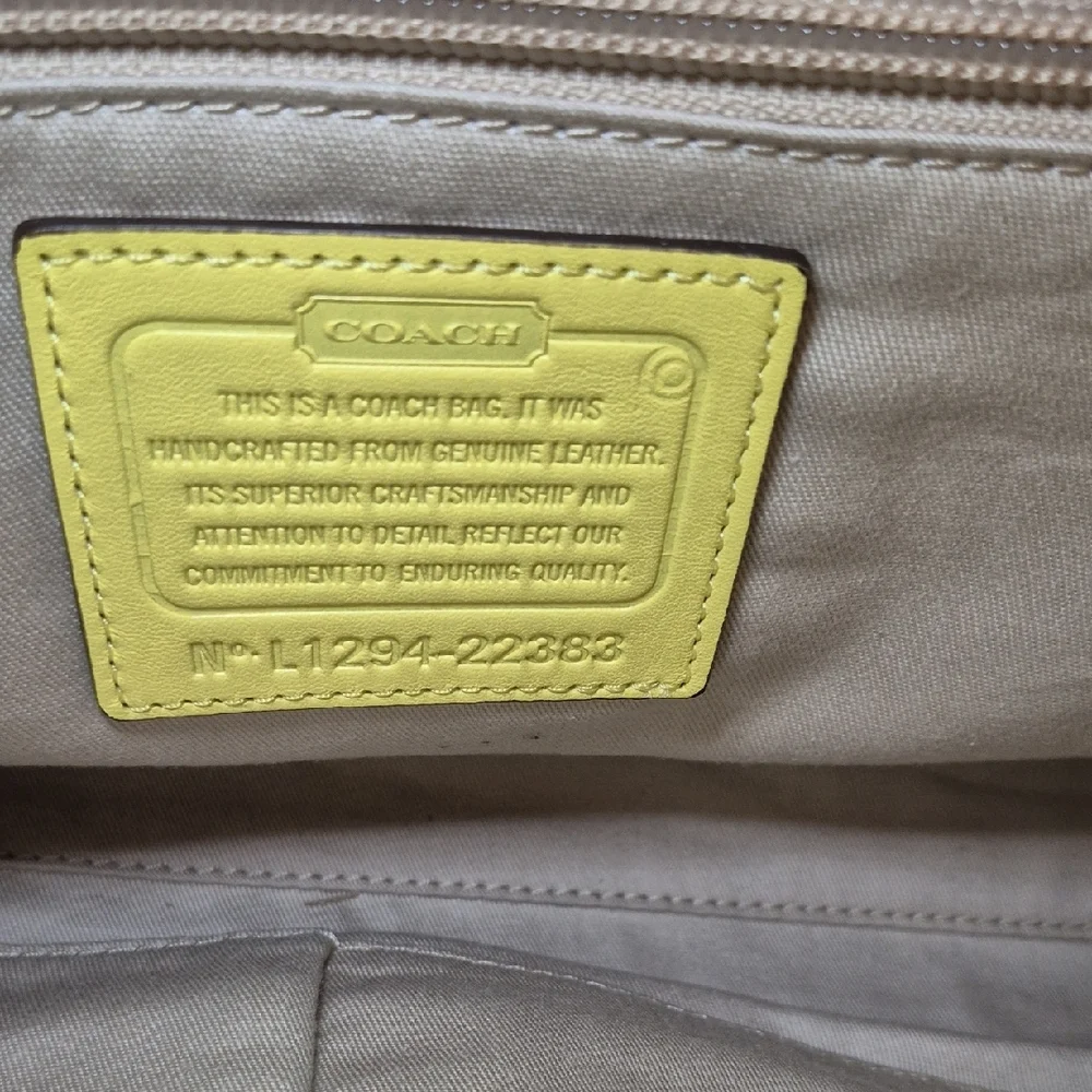 Coach Legacy Glove Tanned Leather Croasbody - Picture 11 of 12